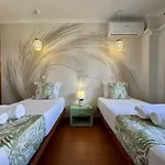 Charming 2 With Pool By Homing 아파트 빌라모라